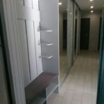 Шкаф купе в длинный коридор 2